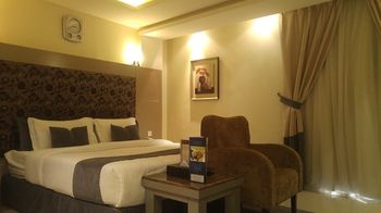 Almuhaidb Takhasosi Suites in Riyadh